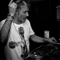 DJ MASSIMINO LIPPOLI - CUTTY SARK -VEN.18.MAGGIO.12 - CLOSING PARTY DO YOU REMEMBER ME?