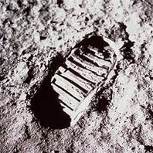 one small step to the moon