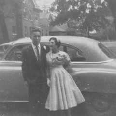 She's Not You - Sidney & George