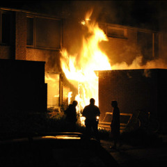 SCHUUR IN BRAND - DRONEKILLER & KUBRICK