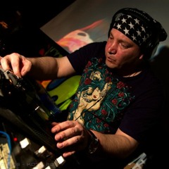 Join the dots Remix with kutz by DeeJay Random