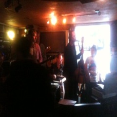 Lekker poprock covers VS Lemmy at Lemmy's biercafé