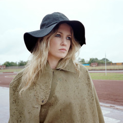 Sunday Drive (acoustic version) by Ladyhawke