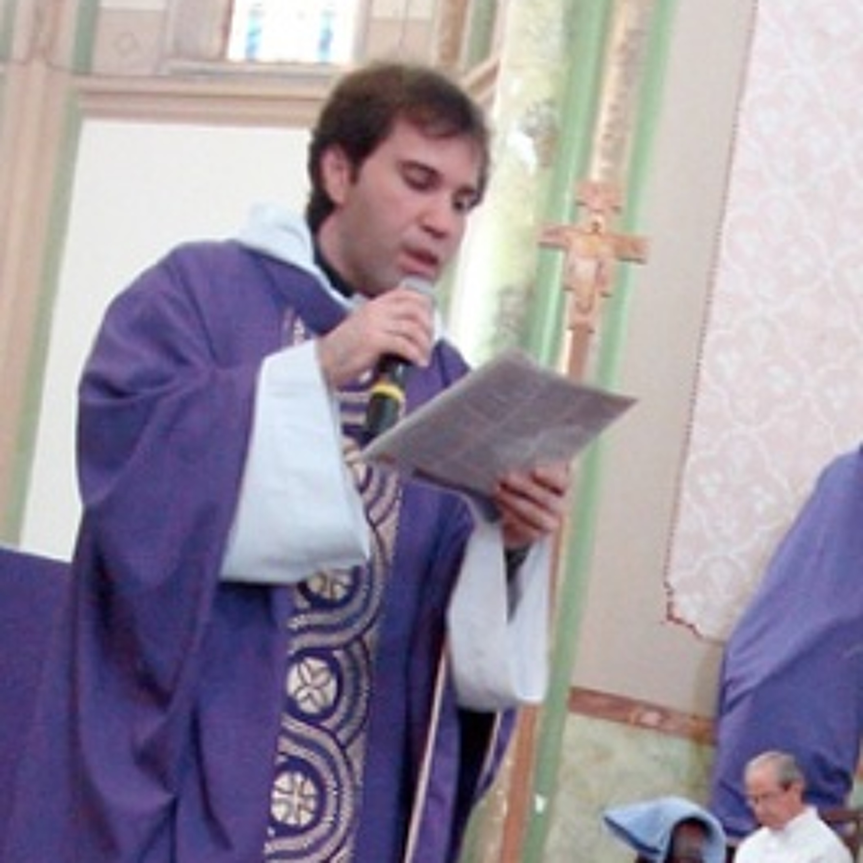 Brazil's Charismatic Catholics Use Evangelical Methods to Inspire