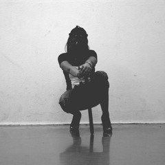 06. Rote Taste ft. Oi Lily (NOTFALL & ETOGATE)