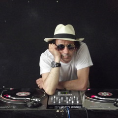 Penguins' Invasion - 2012 DJggR Rmx