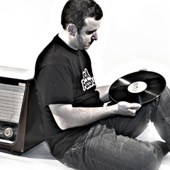 Edmund Summer 2012 Promo Mix (Deep House)