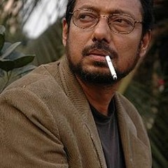 লাকী আখন্দ
