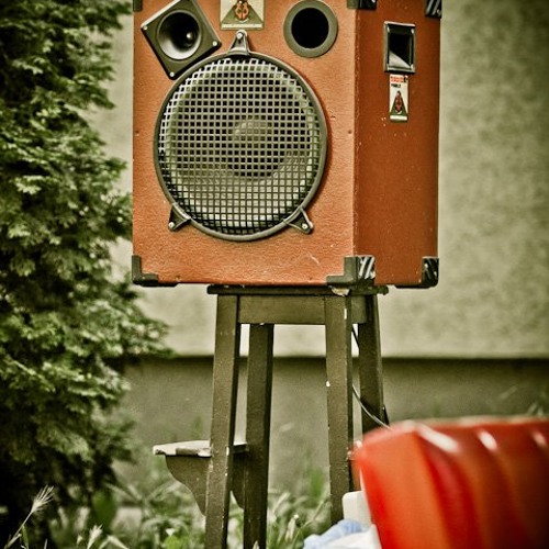 suck my glitch up - mixed by phalanx - live at radio mi frequency farewell party