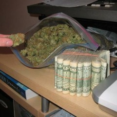 SMOKIN 'N GETTIN MONEY Feat.PeeWee