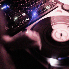 DanielaCast-djset-endlessxprs-junio2012(part1)-Chile