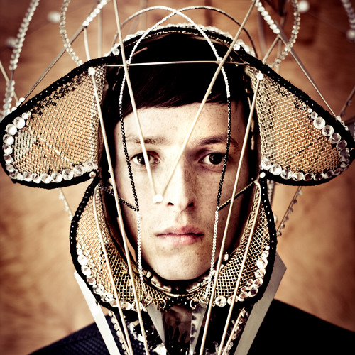 Totally Enormous Extinct Dinosaurs - Stronger