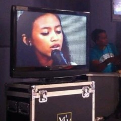 Buat Aku Tersenyum Cover by Hanie soraya