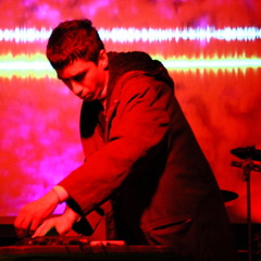 LA BESTIA! (Radio live show en Abajo al Costado)