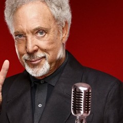 Tom Jones - Green Green Grass Of Home & Delilah (live in Istanbul 2012)