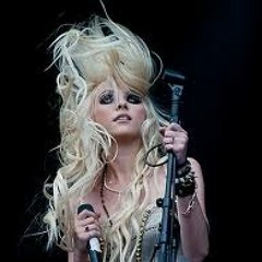 The Pretty Reckless - Aerials [System of a Down cover] (Live in Los Angeles 3-14-12) - YouTube