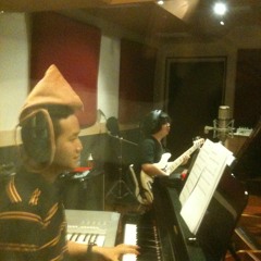 Pianist No Mood + Bass Mumbling