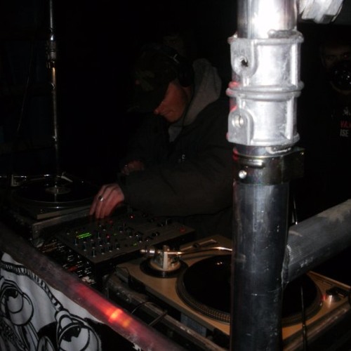 LEEROY (Bris-Tek) - Raggatek/Hardtek (July 2012 Mix)