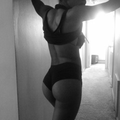 Nuk__ Let Her Work! at Rred room