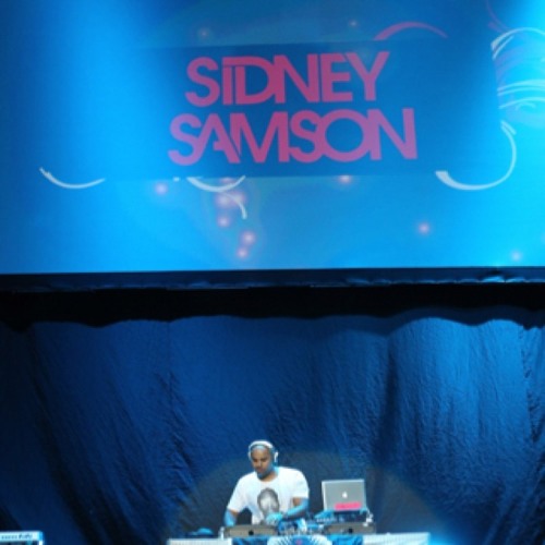 Sidney Samson and Afrojack quacky
