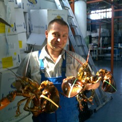 МИ будем пити пиво тіко з вареними раками!