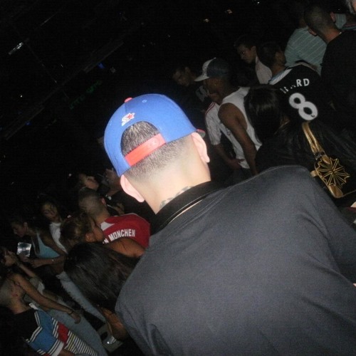 - APRETA EN LA DISCO - DJ KBZ@ EL TERROR RMX - 2012 -