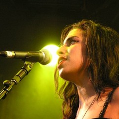 Amy Winehouse - Stronger Than Me (Live at Summer Sundae Weekender)