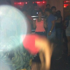 #55seconds of @5iffty_5ive @DJLes #deephouse #housemusic  at Negro Claro Lounge