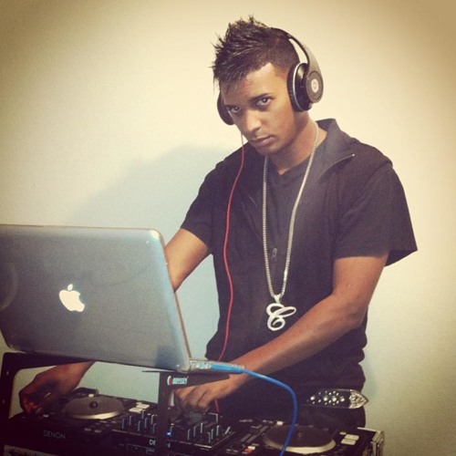 JQ The  #1 Contender - ((Un Wheely)) Prod.Dj Chaka