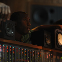 Christopher Ellis featuring Bay-C -  Don't Change Your Number