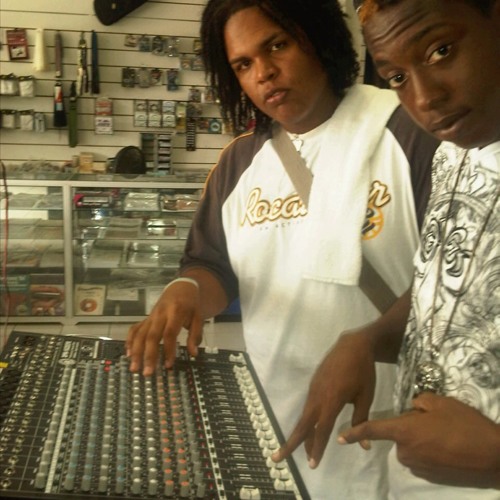 Lil Quil - La Mota (LaLa-Land Riddim) [www.reggaeworldcrew.net] By Howie RWC