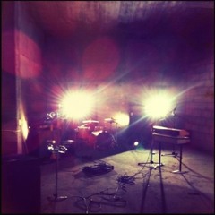 LOV - Looking Down The Stars