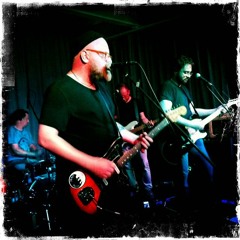 40 MILES OF BAD ROAD (Dead Moon)