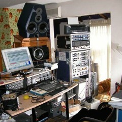 7 days Only! Free Production Pack - Logic File, Samples, VST presets = http://tinyurl.com/9zl9xpv