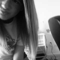 La De Da! Shes Good For Singing All Night!(: