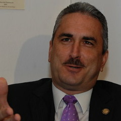 Rivera Schatz señala incompetencia del Departamento de Justicia