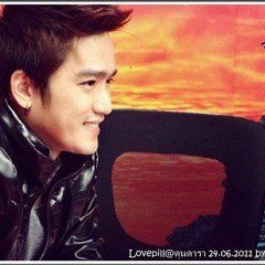 ไ ม่ มี ต ร ง ก ล า ง