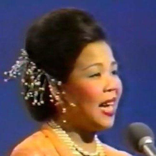 လက္၀ဲသုႏ ၵရ - မာမာေအး