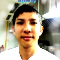 Melly Goeslaw Seputih Hati Cover  at Stasiun Mangga Besar