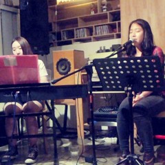 웃으며 넘길래 by Bezalel Yoonjae Ko