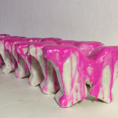 Mientras tanto EN Manteka , Meanwhile in mntka skateboards / Para pendrives .