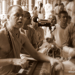 My Favourite Kirtan of Aindra Prabhu- Shankh Candlelight Lounge Kirtan