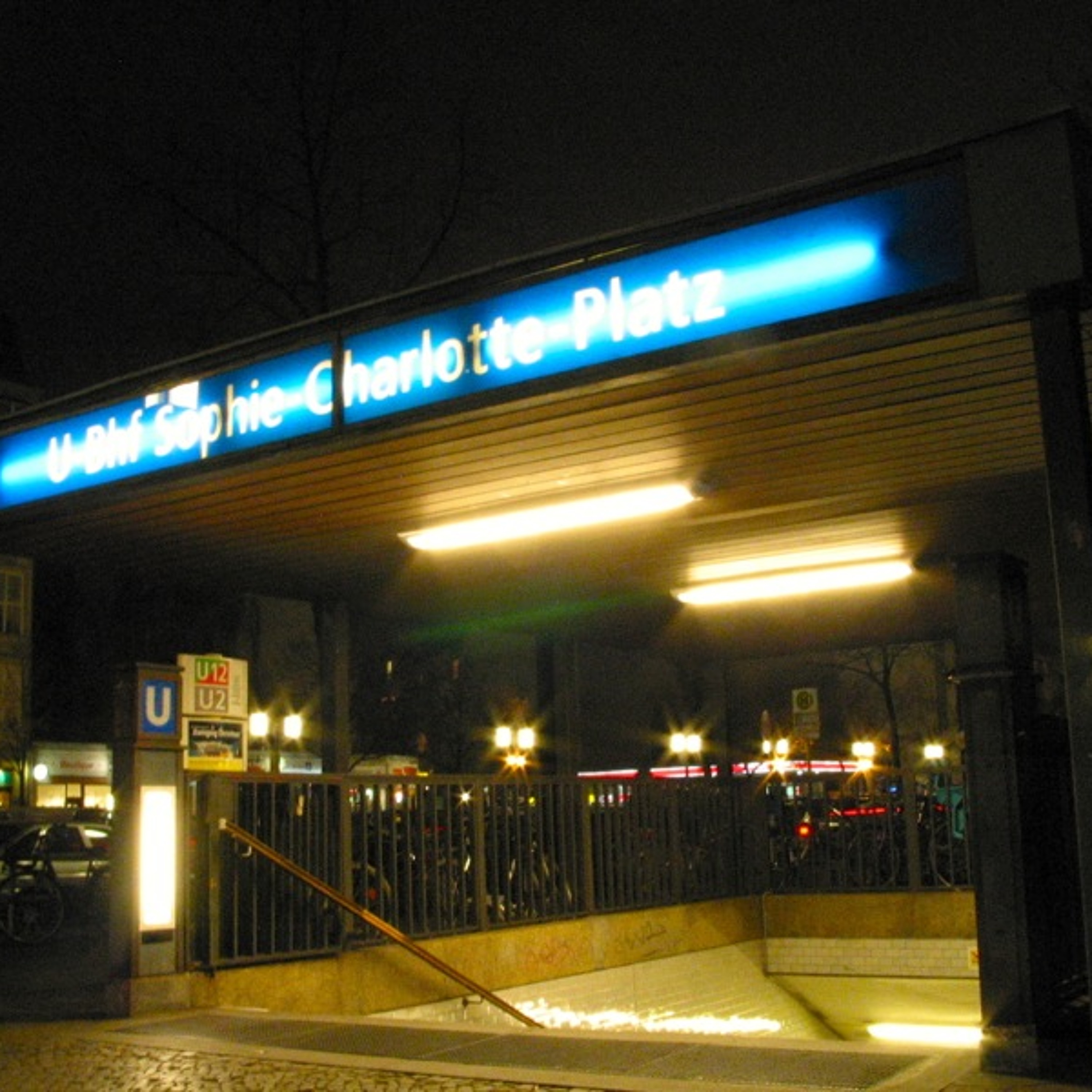 U-Bhf Sophie-Charlotte-Platz (2006) episode artwork