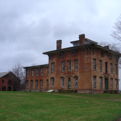 SlaveQuarters.ProspectPlace.DoYouWorkHere