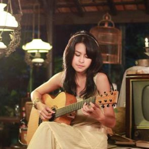 Maudy Ayunda - Perahu Kertas