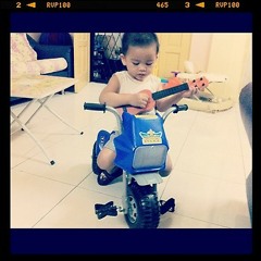 Twinkle Twinkle Little Star with my 2 year old cousin