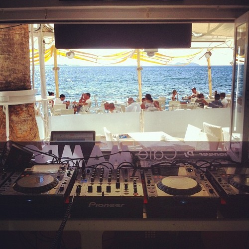 Ridney - Live @ Cafe Mambo, Ibiza - Sat 15th Sept 2012