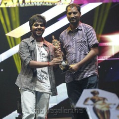 Uyirin Uyire_from_Thandavam (Akkam Pakkam Combo Pack)