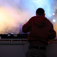 DJ Ryanivaro mix 2012!