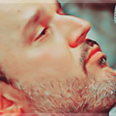 أنا المجنون أنا وأتباهى بجنوني